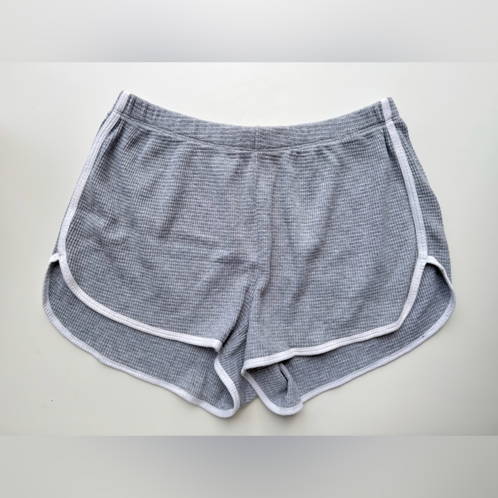 Aritzia Gray Athletic Waffle Shorts with White Trim TNA M - Picture 3 of 5